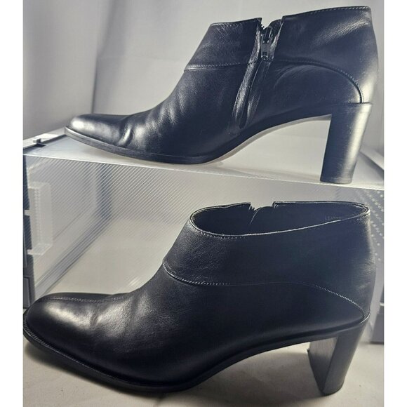 Vintage Elienne Aigner Women’s Black Leather Ankle Booties Size 7.5 - Picture 1 of 12